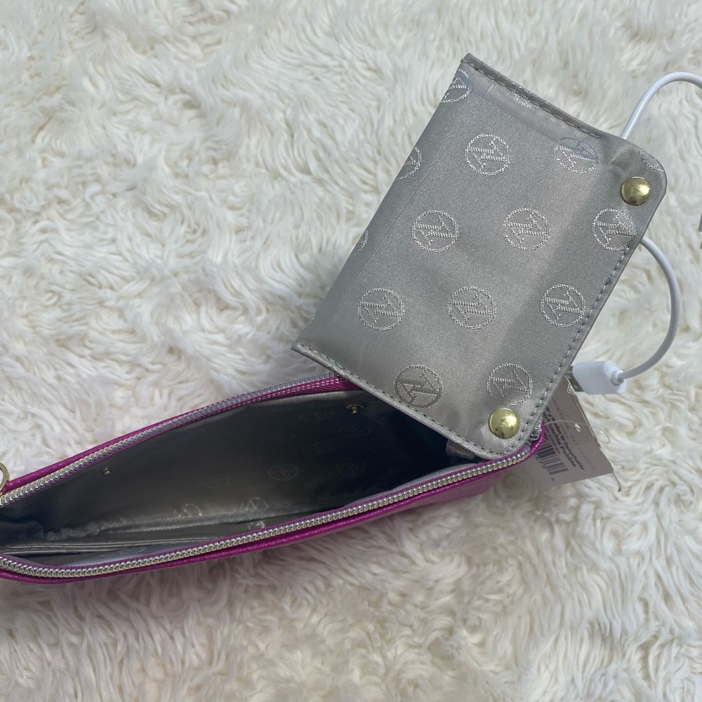 Adrienne Vittadini Fuschia Pebble Charging Wallet W/ Detachable Strap-NWT - Picture 4 of 4